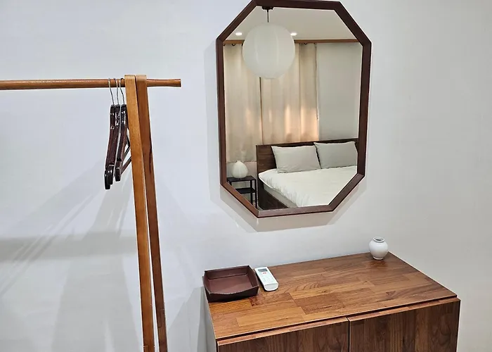 Apartment Ssunny Arirang-myeongdon Station Subway,성신여대역walk,창경궁, Quiet&cozy Seoul
