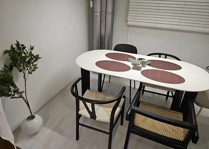 Apartment Ssunny Arirang-myeongdon Station Subway,성신여대역walk,창경궁, Quiet&cozy *